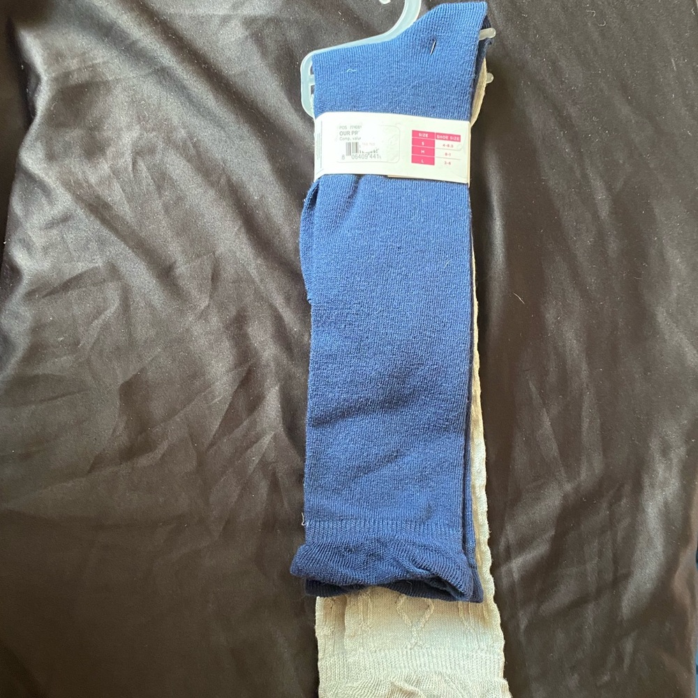 💙Kid’s Boot Socks With Ruffles and Detailing💙 - Picture 2 of 5